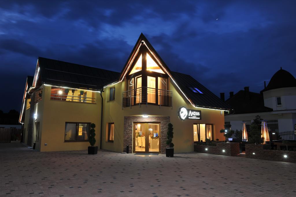 Penzion Anesis - Apartmany Turčianske Teplice Extérieur photo